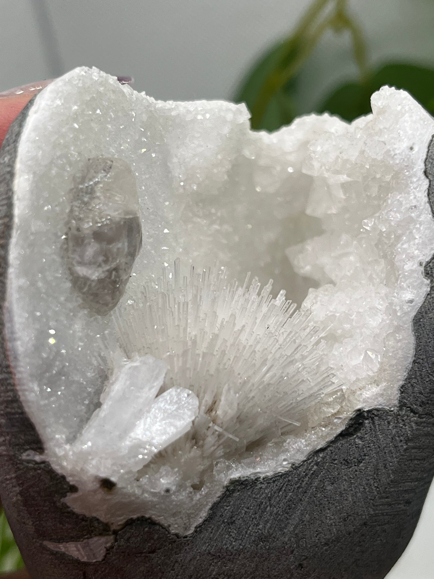 Scolecite geode with calcite Q