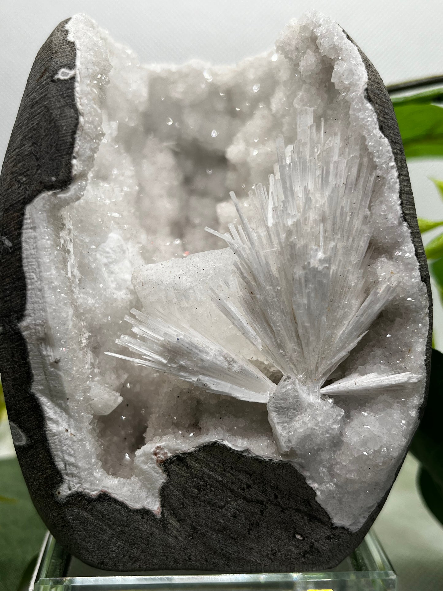 Scolecite geode A
