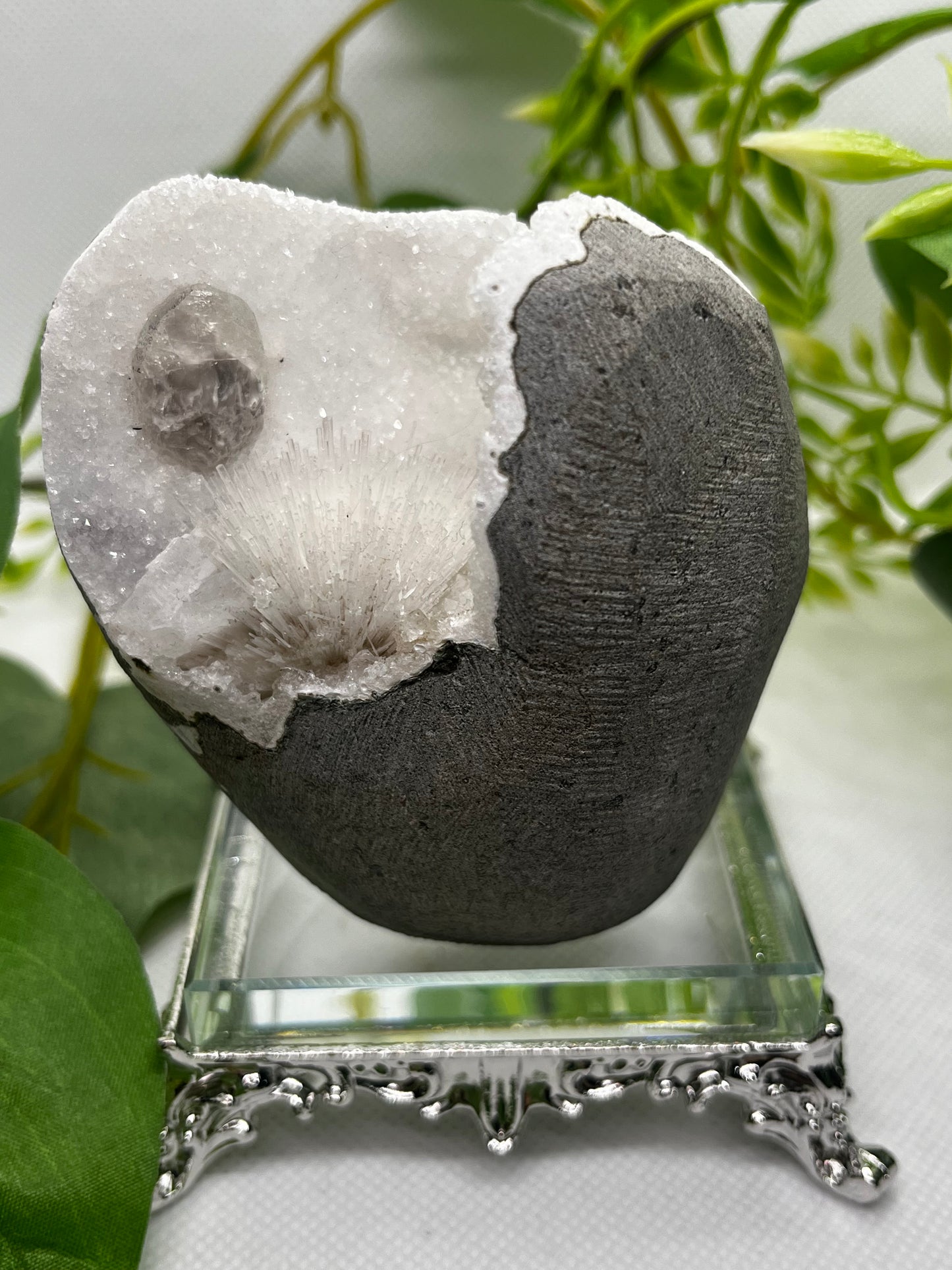 Scolecite geode with calcite Q