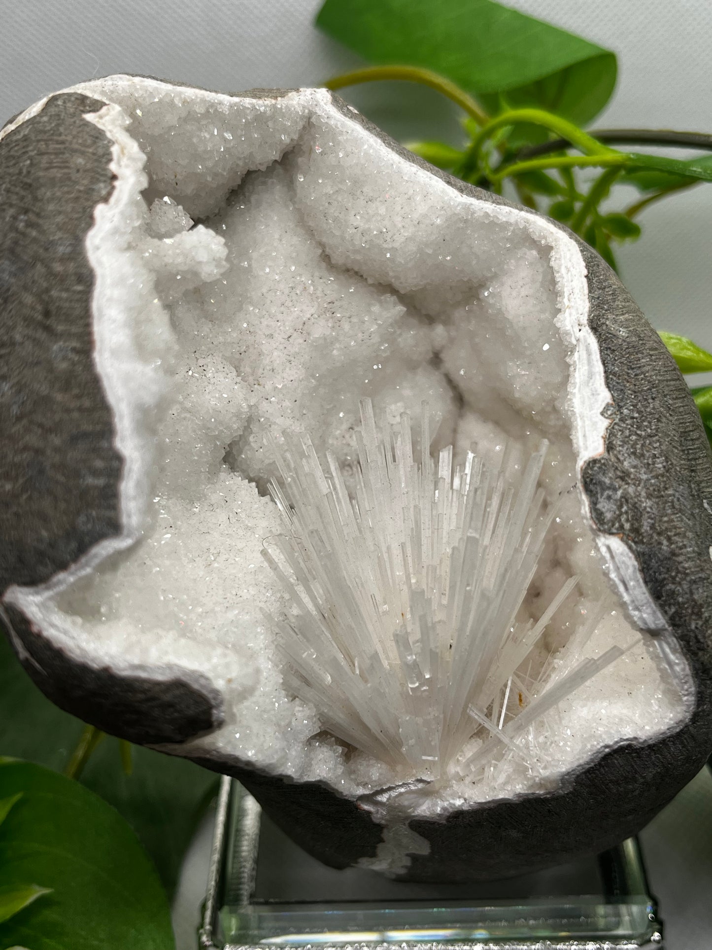 Scolecite geode K