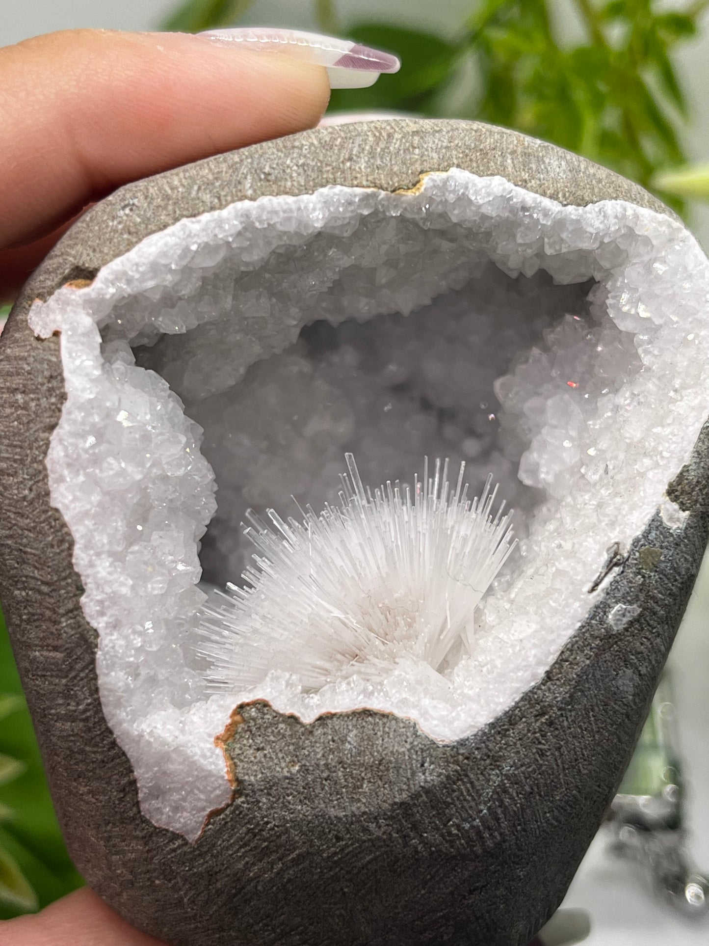 Scolecite geode F