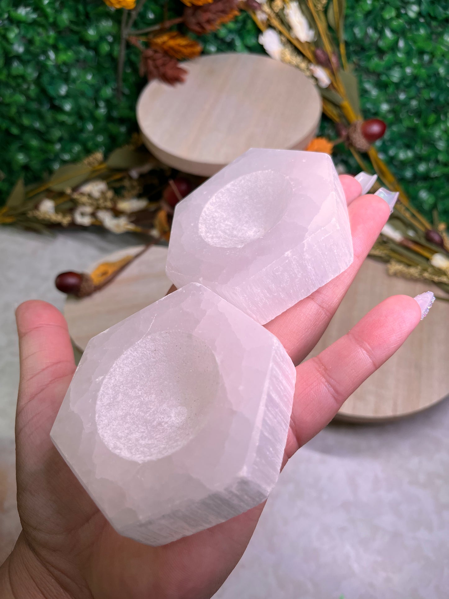 Satin spar sphere stands