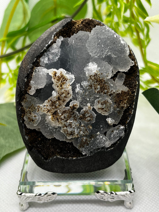 Calcite on black chalcedony I