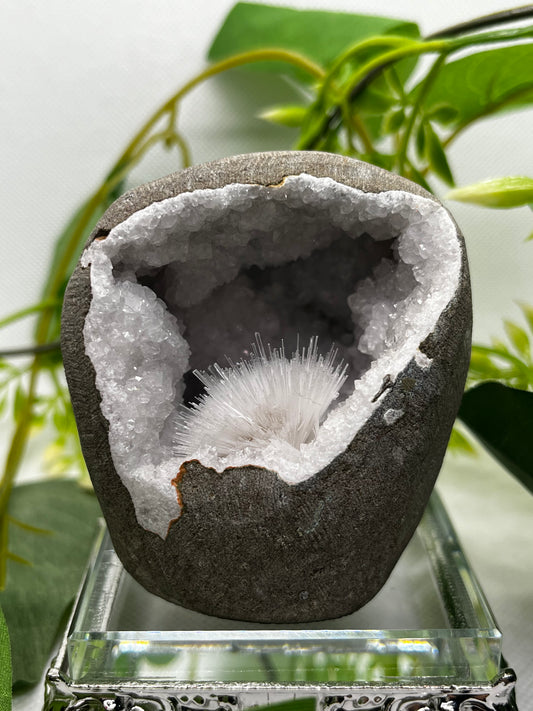 Scolecite geode F